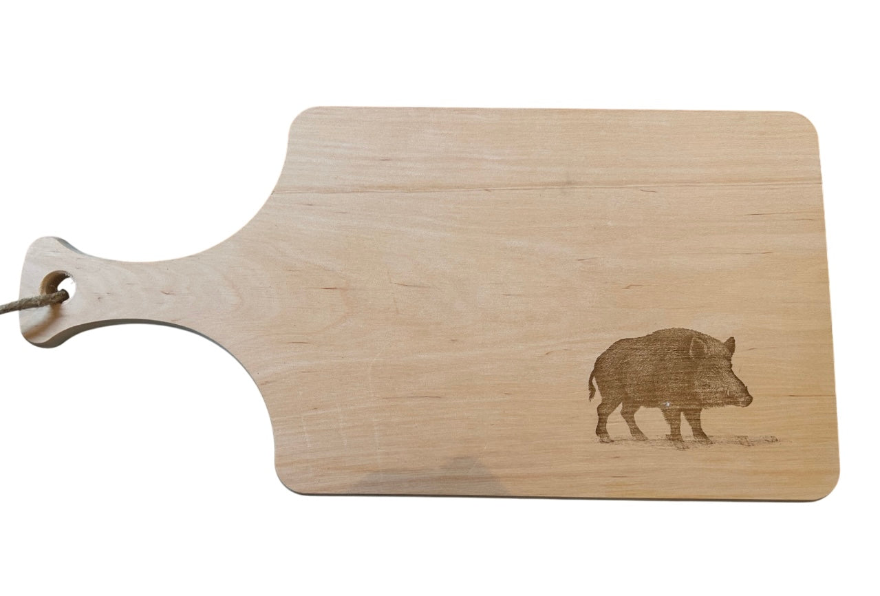 Natürlich schön: Graviertes Schneidebrett aus Erlenholz
