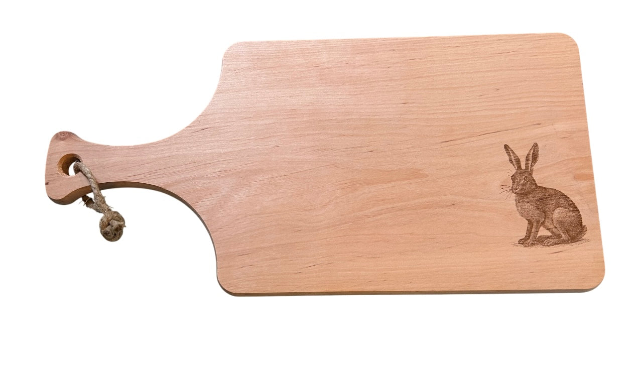 Natürlich schön: Graviertes Schneidebrett aus Erlenholz