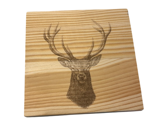 Holzuntersetzer mit Tiergravur – Natur trifft Funktionalität
