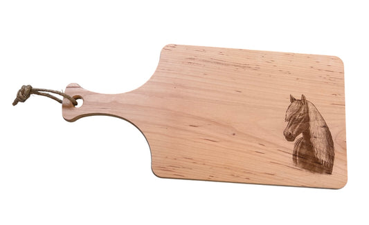 Natürlich schön: Graviertes Schneidebrett aus Erlenholz