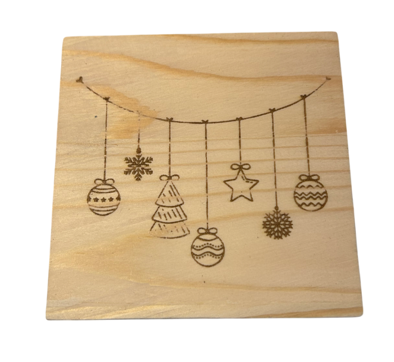 Holzuntersetzer mit Tiergravur – Natur trifft Funktionalität